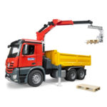 Basculanta MB Arocs cu macara Bruder