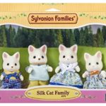 Familia Motonasi albe Sylvanian Families