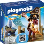 Super 4 Piratul cu barca Playmobil