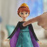 Hasbro Frozen 2 MUSICAL ADVENTURE ANNA — изображение 3