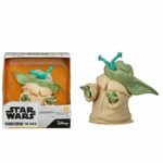Figurina The Mandalorian the Child Baby Yoda cu foc. Hasbro