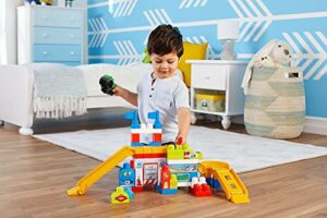 Constructor Mega Bloks Race Car Garage 60buc 27x36cm — изображение 2