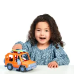 Set de joaca Masina familiei, cu figurina inclusa Bluey MOOSE - imagine 2