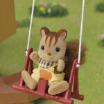 Set de joaca Adventure Tree House Gift Set Sylvanian Families - imagine 4