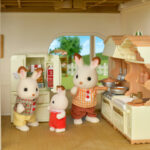 Casuta Courtyard Home Gift Set Sylvanian Families - imagine 7