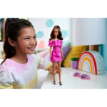 Papusa Barbie Fashionista Bruneta in rochie fucsie MATTEL — изображение 4