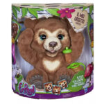 Ursul Cubby cel curios FRF Hasbro
