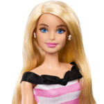 Papusa Barbie " Ziua absolvirii" MATTEL - imagine 2
