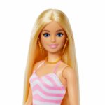 Papusa Barbie blonda cu costum de baie si accesorii MATTEL - imagine 2