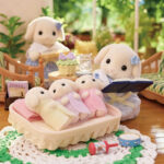 Set 5 figurine iepurasi accesorii Sylvanian Families - imagine 5