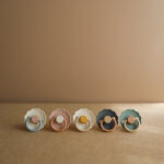 Suzeta rotunda din latex FRIGG Daisy 0-6 luni Willow Frigg - imagine 3