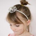Banda Pretty Petite Crown Headband Great Pretenders - imagine 2