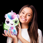 Set de creatie Airbrush Plush Unicorn Glow in the dark 25 cm. Canal Toys - imagine 4