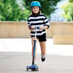 Trotineta Pliabil Maxi Deluxe LED Navy MICRO - imagine 6