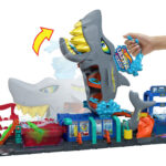 Set de joc Spalatoria auto Ultra Shark cu masina Color Reveal Hot Wheels MATTEL — изображение 2