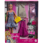 Set de joc Papusa Barbie cu 4 seturi de haine MATTEL
