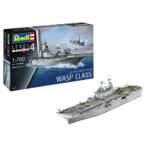 Constructor cu accesorii US Navy Assault Carrier Revell