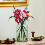 Buchet de flori roz The Botanical Collection LEGO 10342 - imagine 5