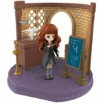 Set de joaca Magical Mini Classroom cu Hermione: Harry Potter Spin Master - imagine 2