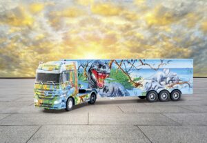 Camion Show Truck Mercedes Benz Actros "Dino Express" cu radiocomanda Revell - imagine 2