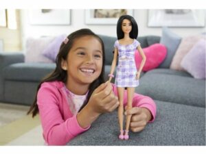 Papusa Barbie Fashionisa cu par negru si rochie violet MATTEL - imagine 2