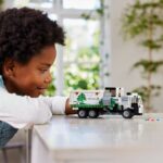 Autogunoiera Mack® LR Electric Technic LEGO 42167 - imagine 6