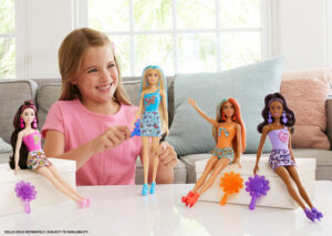 Papusa Barbie Color Reveal schimbarea culorii cu accesorii HRK06 MATTEL - imagine 5