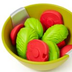 Jucarie Set Salad Tocator Chop2Pot Pliabil, Cutit, Alimente Joseph Joseph Casdon - imagine 5