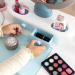 Set de jocuri Masa Beauty cu un set de cosmetice 15 accesorii Smoby - imagine 6