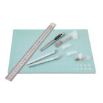 Set 22 piese planseta A4 pentru taiat cu cuttere si accesorii GRAFIX — изображение 2