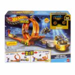 Set de joc Hot Wheels Monster Trucks Loop & Flip Trophy Challenge Mattel