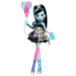 Papusa Frankie Stein Petrece Ziua de nastere Monster High MATTEL